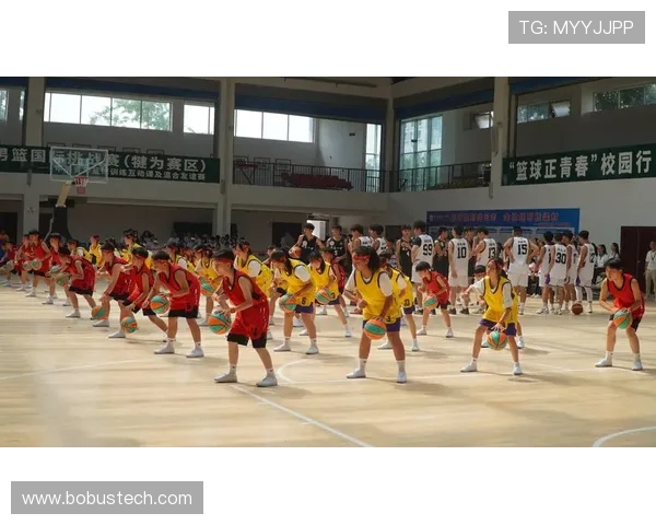 篮球激情燃动青春赛场展现团队拼搏与永不言弃精神