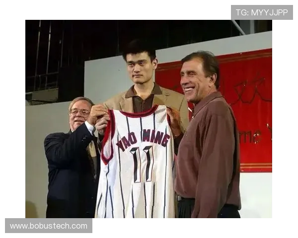 篮球巨星的传奇征途与人生抉择 从赛场到生活的精彩故事