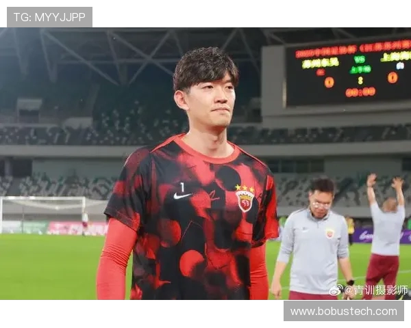 颜骏凌领衔守门风采显现 聚焦中国足球新一代门将崛起之路